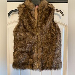 “FAUX FUR” GIRLS VEST